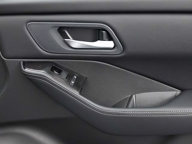 2026 Everest White Pearl Tricoat Nissan Rogue SV FWD SUV