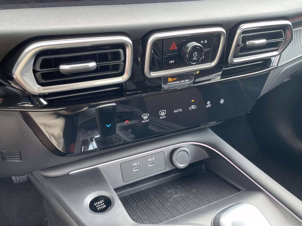 2026 Bluestone Pearl/Super Blk Nissan Sentra SR FWD Sedan