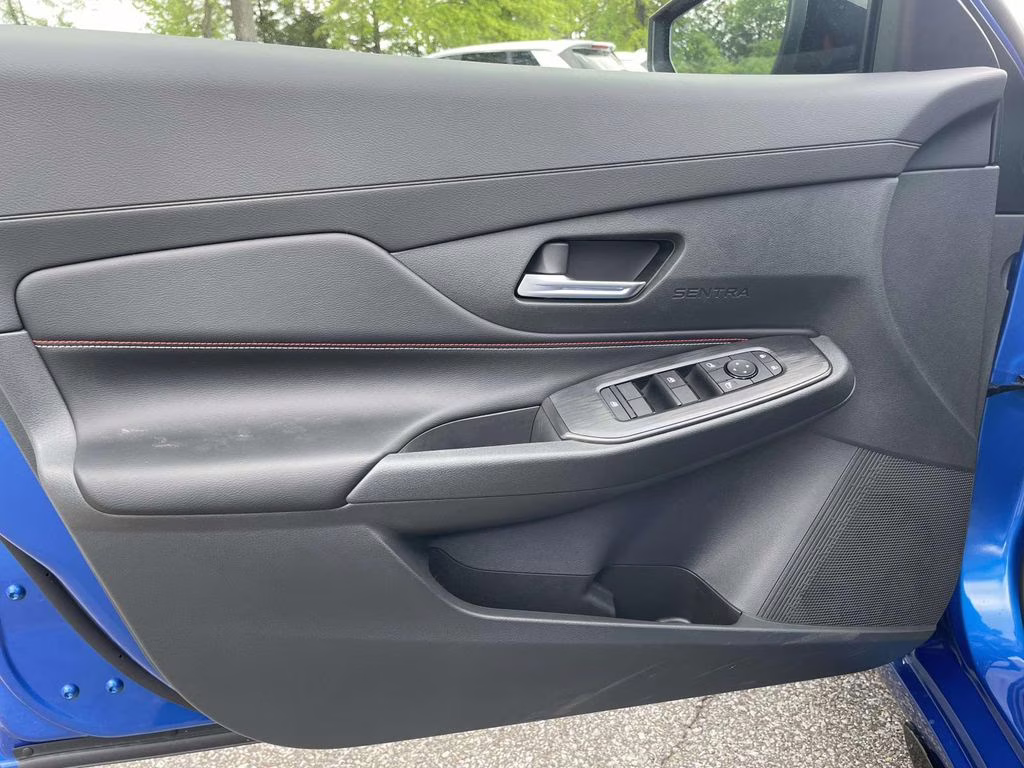 2026 Bluestone Pearl/Super Blk Nissan Sentra SR FWD Sedan
