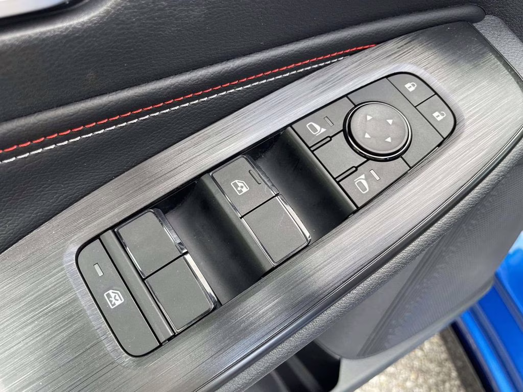 2026 Bluestone Pearl/Super Blk Nissan Sentra SR FWD Sedan