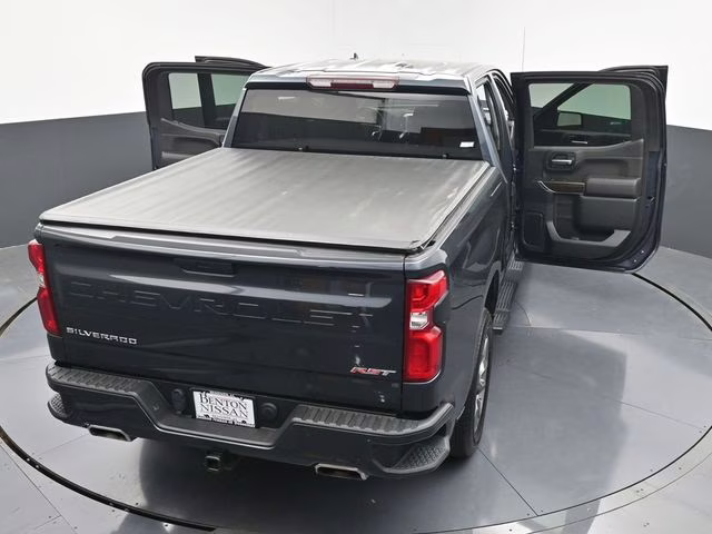 2021 Shadow Gray Metallic Chevrolet Silverado 1500 RST 4X4 Truck