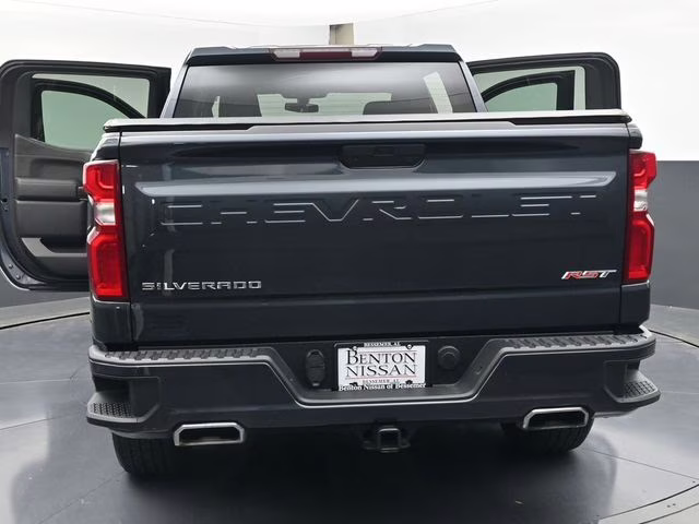2021 Shadow Gray Metallic Chevrolet Silverado 1500 RST 4X4 Truck