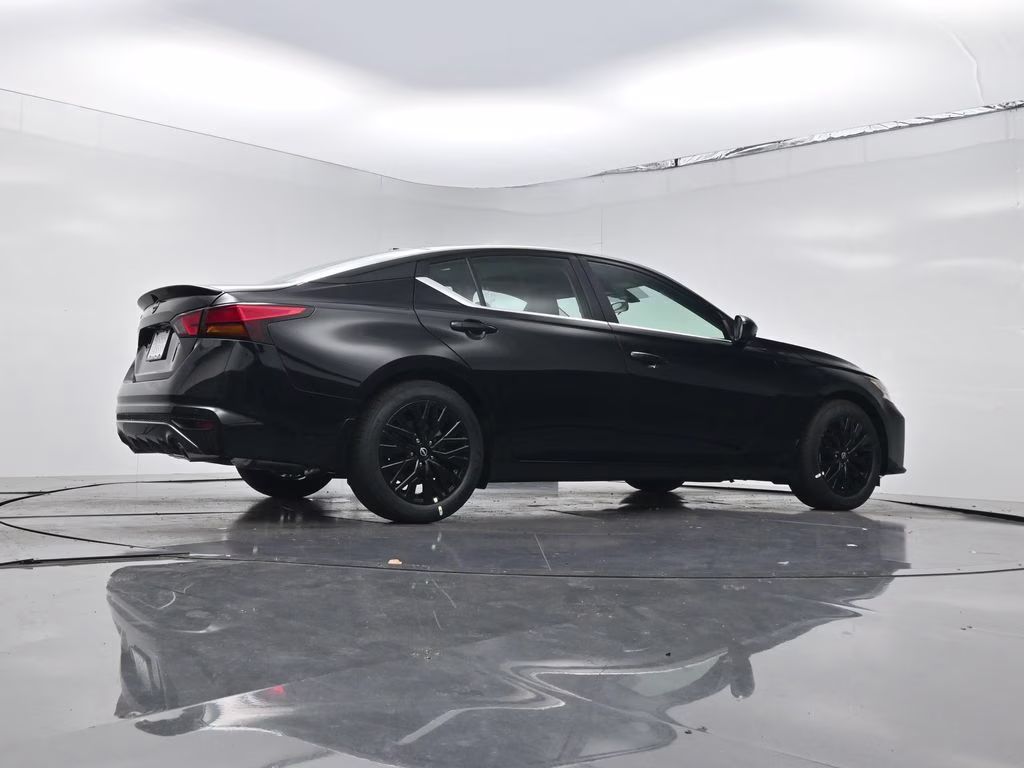 2026 Super Black Clearcoat Nissan Altima 2.5 SV FWD Sedan