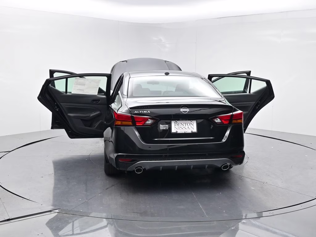 2026 Super Black Clearcoat Nissan Altima 2.5 SV FWD Sedan