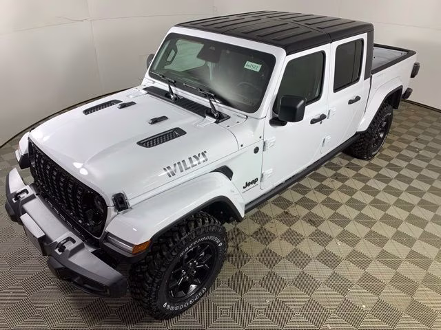 2026 Bright White Clearcoat Jeep Gladiator Willys 4X4 Truck