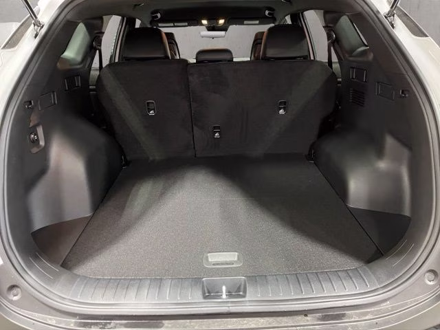 2026 Glacial White Pearl Kia Sportage X-Line AWD SUV