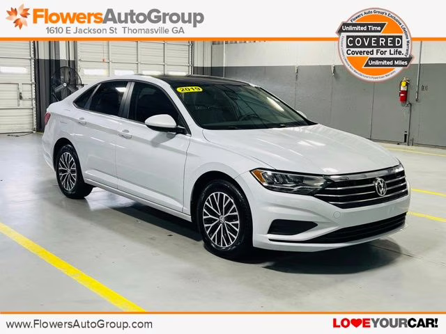 2019 White Silver Metallic Volkswagen Jetta 1.4T SE Sedan