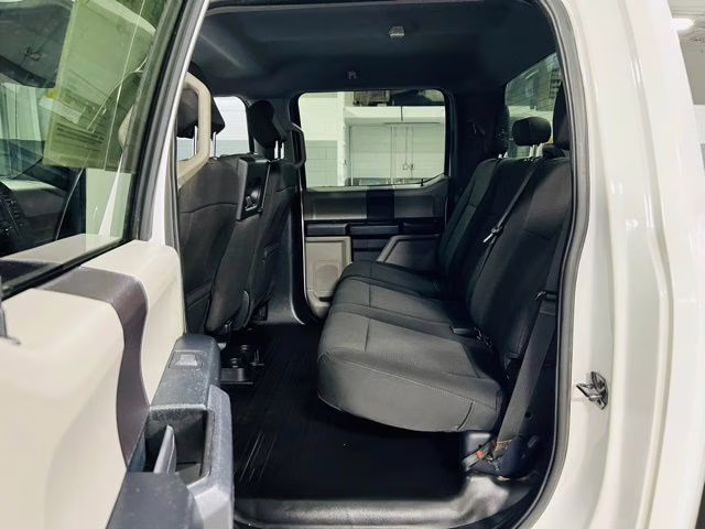 2019 Oxford White Ford F-150 XL 4X4 Truck