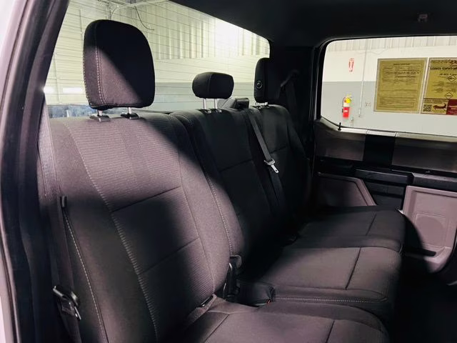2019 Oxford White Ford F-150 XL 4X4 Truck