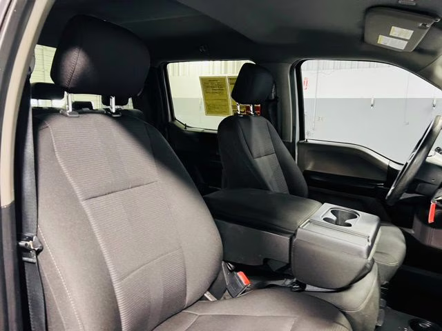 2019 Oxford White Ford F-150 XL 4X4 Truck