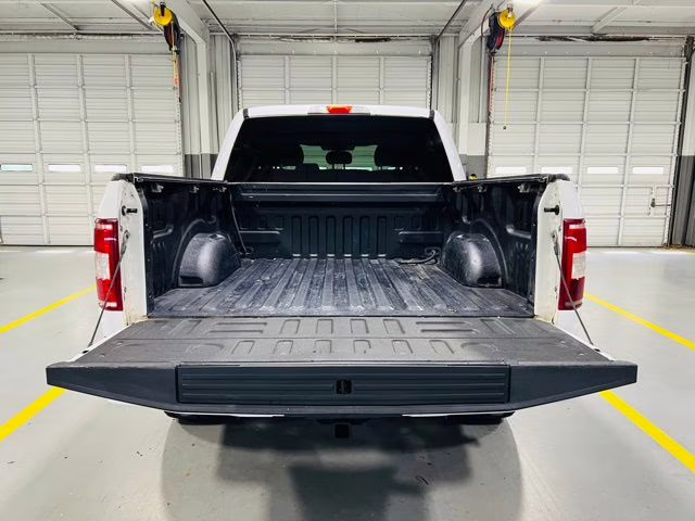 2019 Oxford White Ford F-150 XL 4X4 Truck