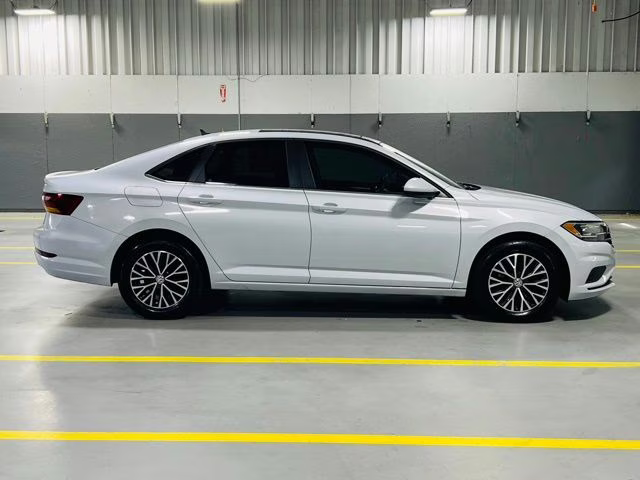 2019 White Silver Metallic Volkswagen Jetta 1.4T SE FWD Sedan