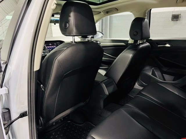 2019 White Silver Metallic Volkswagen Jetta 1.4T SE FWD Sedan