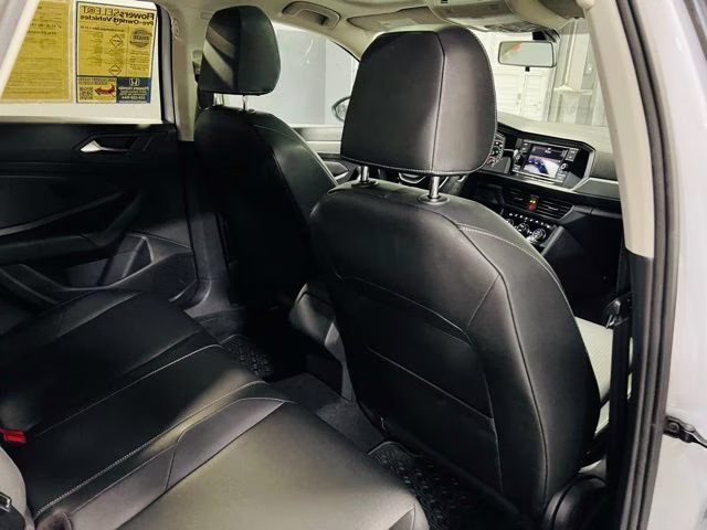 2019 White Silver Metallic Volkswagen Jetta 1.4T SE FWD Sedan