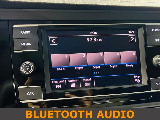 2019 White Silver Metallic Volkswagen Jetta 1.4T SE FWD Sedan