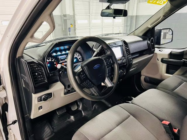 2019 Oxford White Ford F-150 XL 4X4 Truck