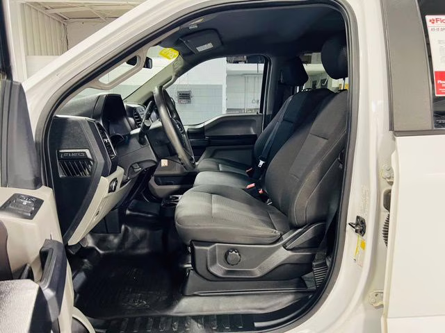 2019 Oxford White Ford F-150 XL 4X4 Truck