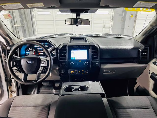 2019 Oxford White Ford F-150 XL 4X4 Truck