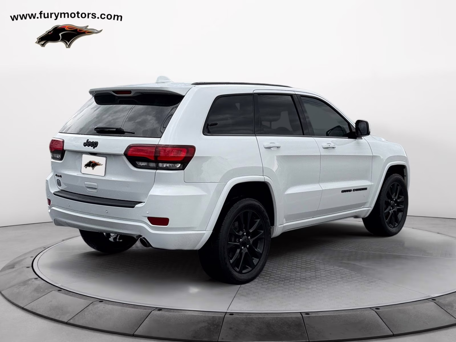2019 Bright White Clearcoat Jeep Grand Cherokee Altitude 4X4 SUV