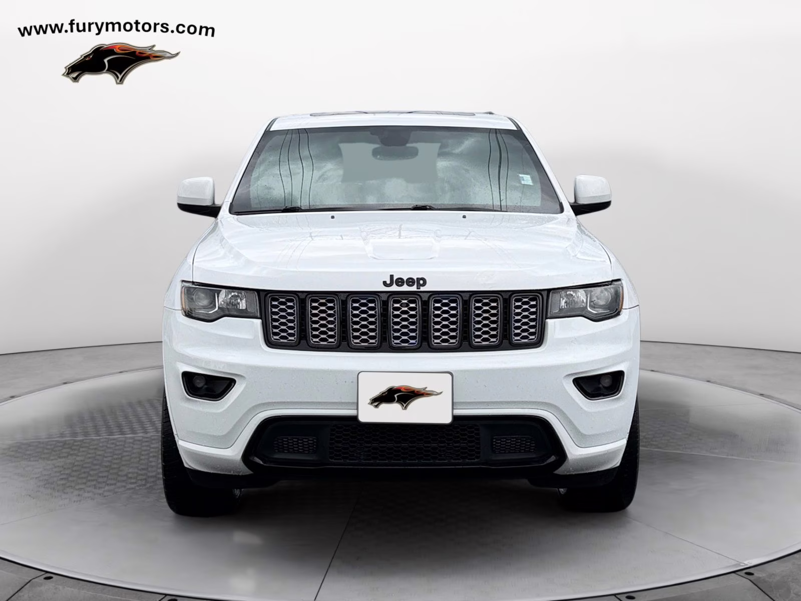 2019 Bright White Clearcoat Jeep Grand Cherokee Altitude 4X4 SUV