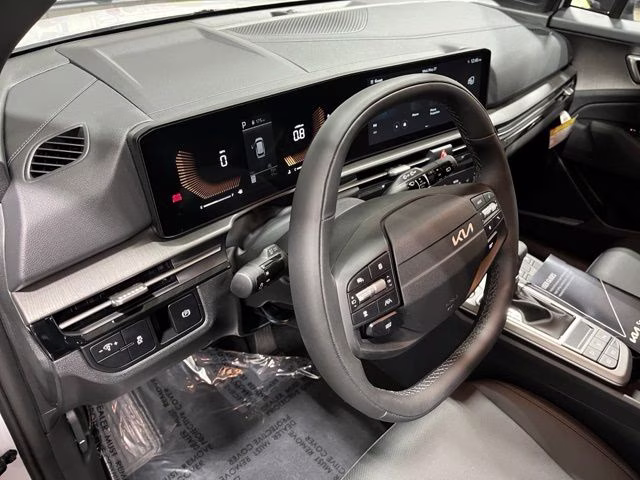 2026 Glacial White Pearl Kia Sportage X-Line AWD SUV