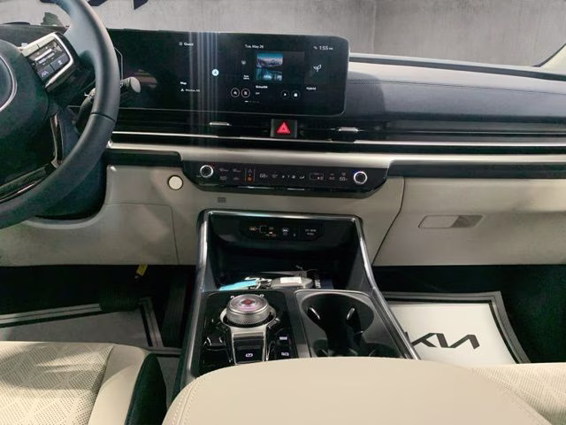 2026 Snow White Pearl Kia Carnival Hybrid SX FWD Van