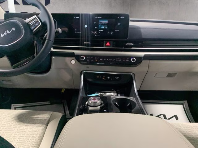 2026 Snow White Pearl Kia Carnival Hybrid SX FWD Van