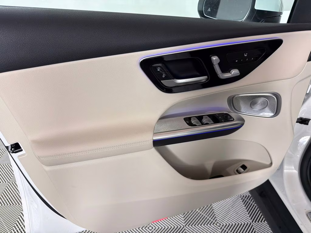 2025 Polar White Mercedes-Benz GLC GLC 300 RWD SUV