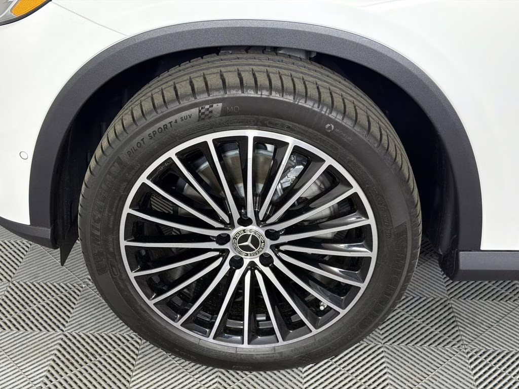 2025 Polar White Mercedes-Benz GLC GLC 300 RWD SUV