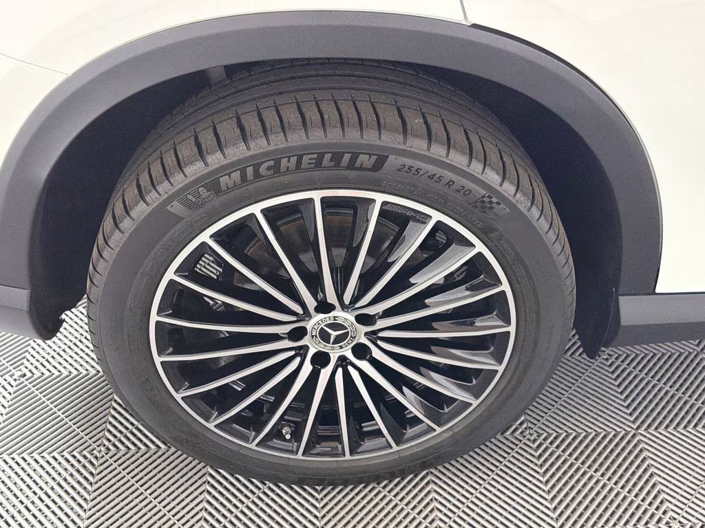 2025 Polar White Mercedes-Benz GLC GLC 300 RWD SUV