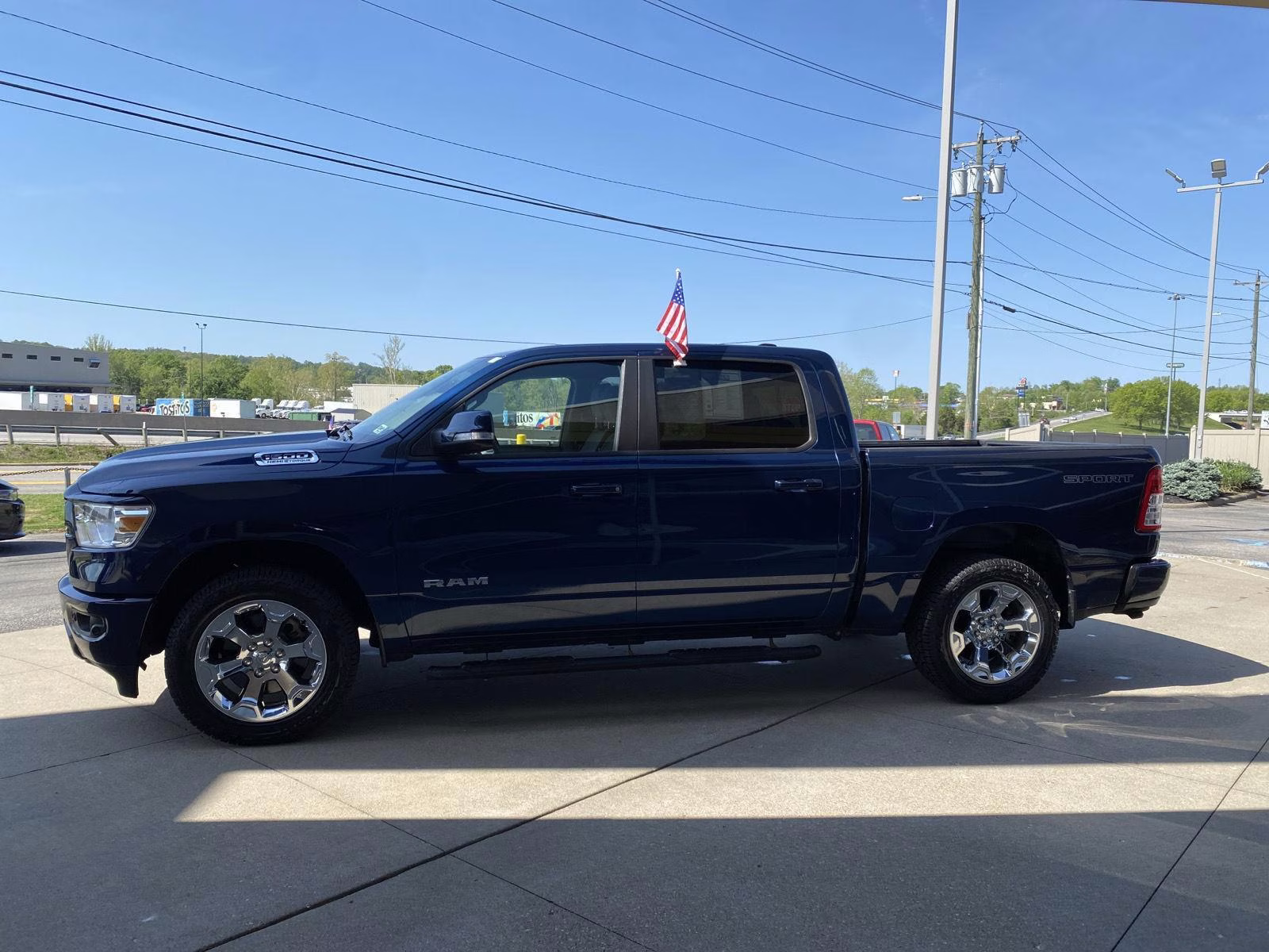 2022 Patriot Blue Pearlcoat Ram 1500 Big Horn 4X4 Truck