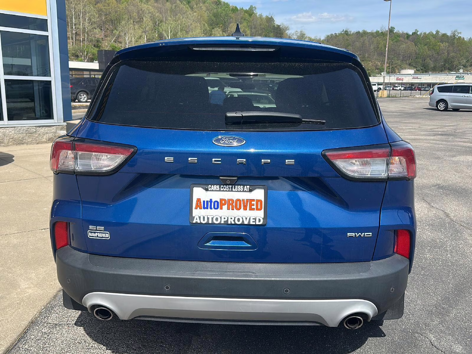 2022 Atlas Blue Ford Escape SE AWD SUV