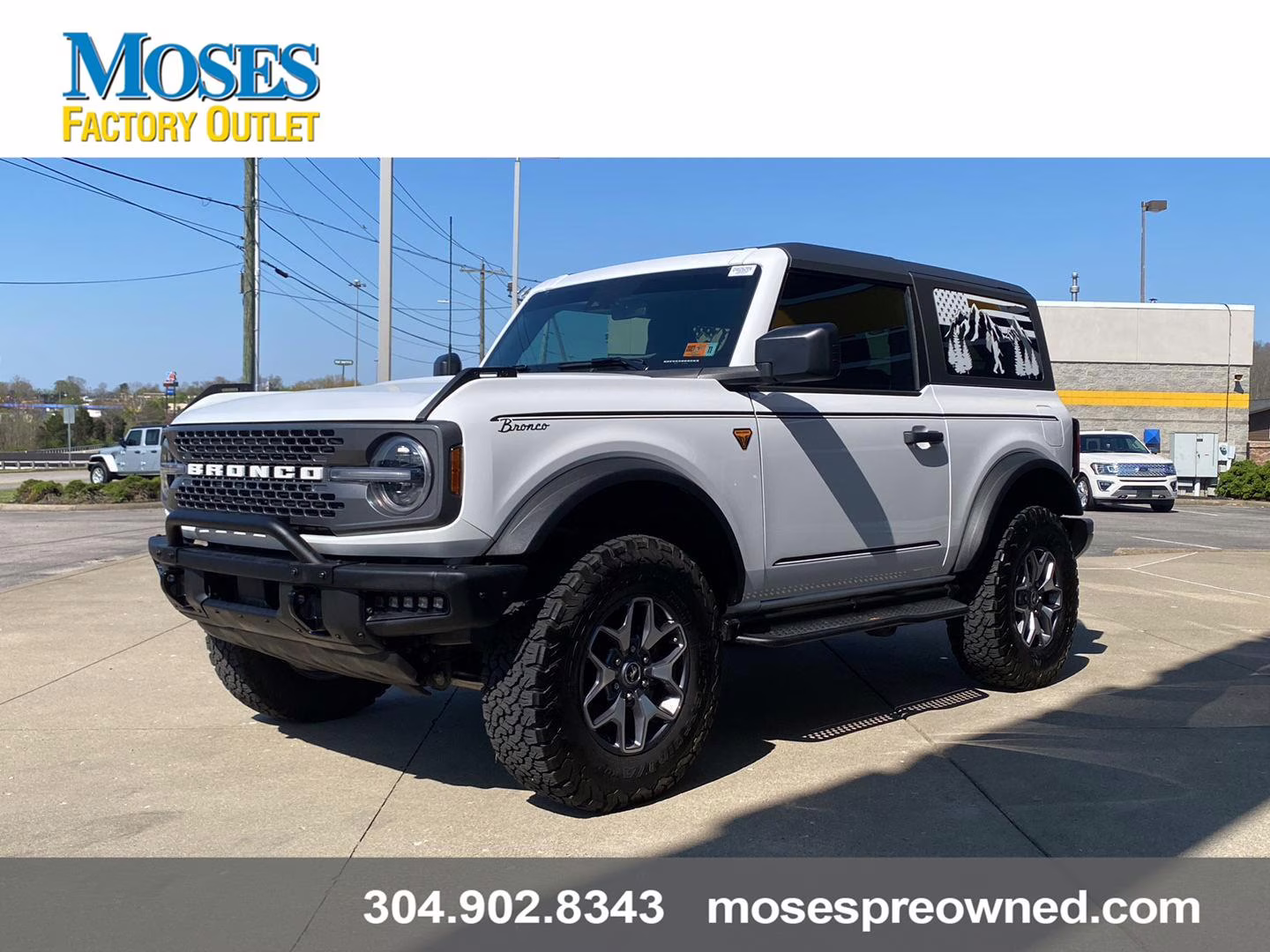 2024 Oxford White Ford Bronco Badlands 4X4 SUV