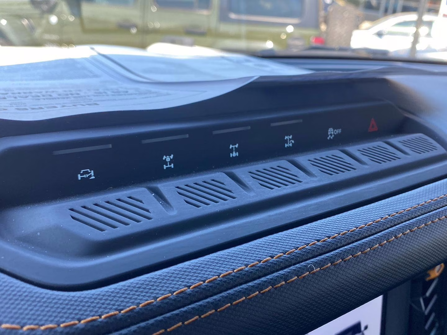 2024 Oxford White Ford Bronco Badlands 4X4 SUV