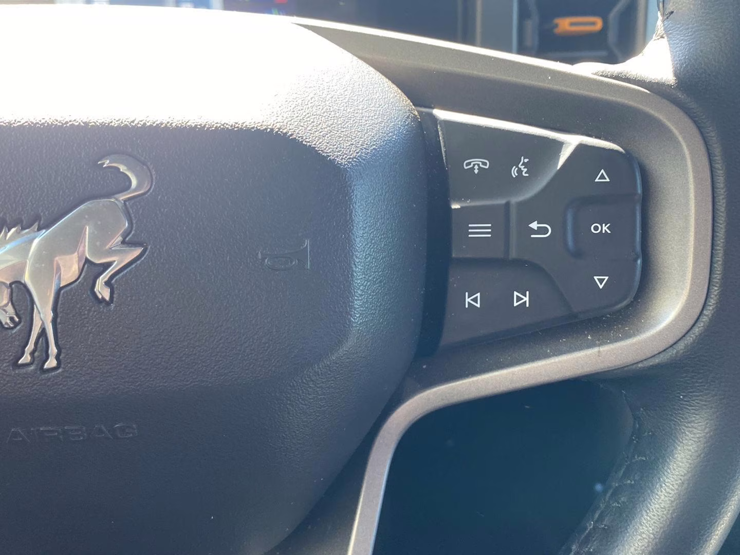 2024 Oxford White Ford Bronco Badlands 4X4 SUV