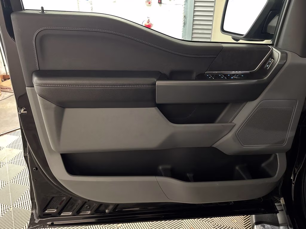2024 Agate Black Metallic Ford F-150 XLT 4X4 Truck
