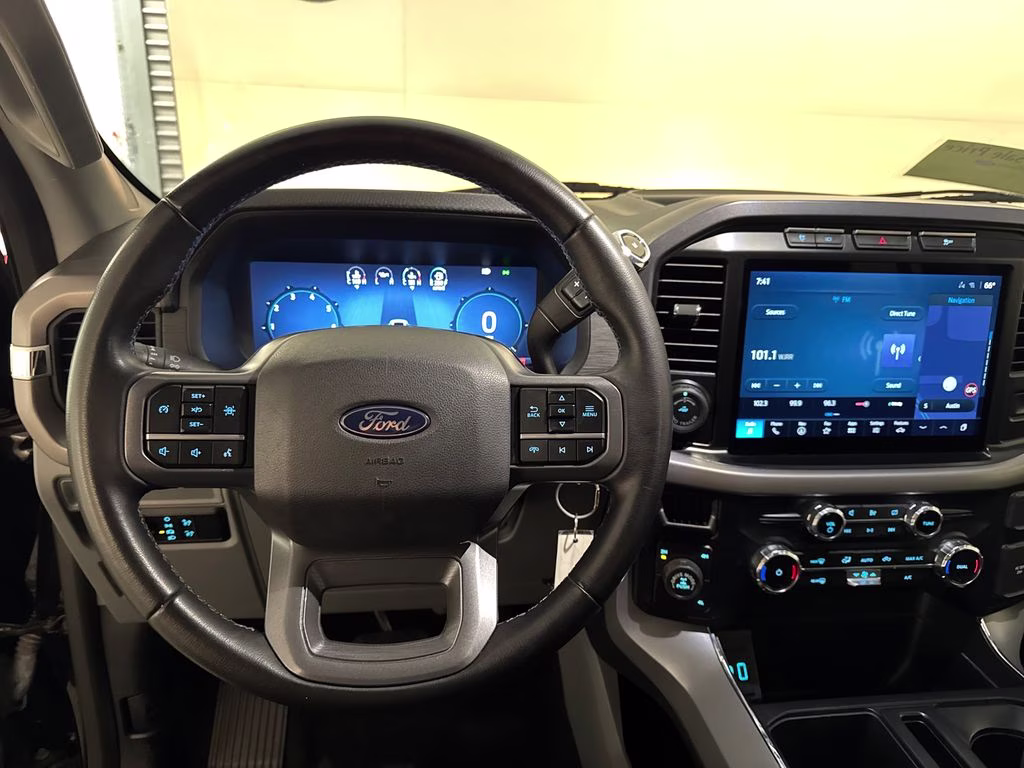 2024 Agate Black Metallic Ford F-150 XLT 4X4 Truck