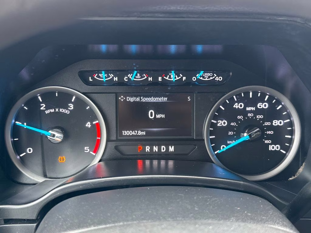 2021 Oxford White Ford Super Duty F-350 DRW XLT 4X4 Truck