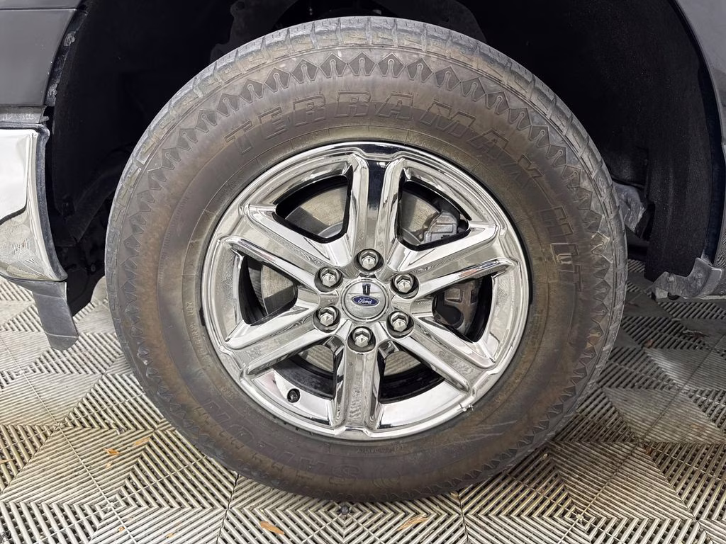 2024 Agate Black Metallic Ford F-150 XLT 4X4 Truck