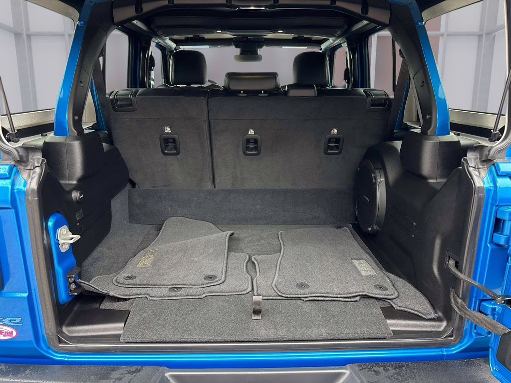 2024 Hydro Blue Pearl Coat Jeep Wrangler Rubicon X 4xe 4X4 SUV
