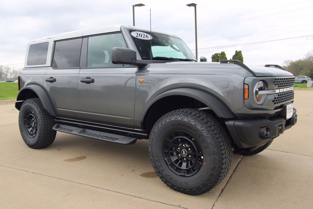2026 Gray Ford Bronco Badlands 4X4 SUV