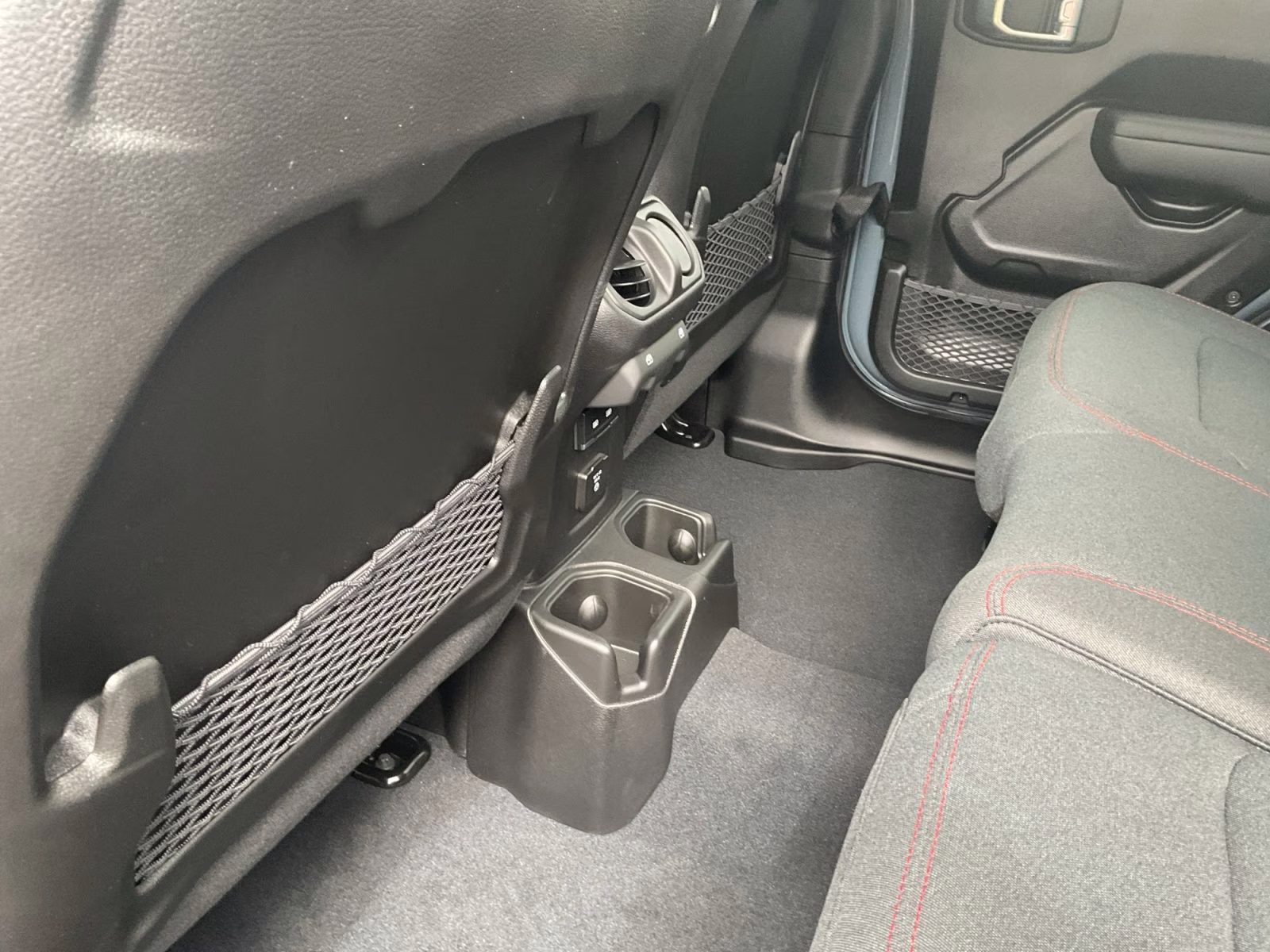 2026 Anvil Clear Coat Jeep Wrangler Rubicon 4X4 SUV