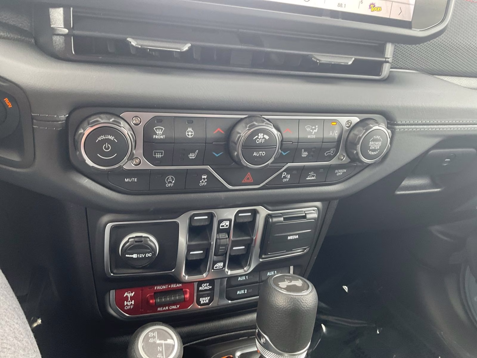 2026 Anvil Clear Coat Jeep Wrangler Rubicon 4X4 SUV