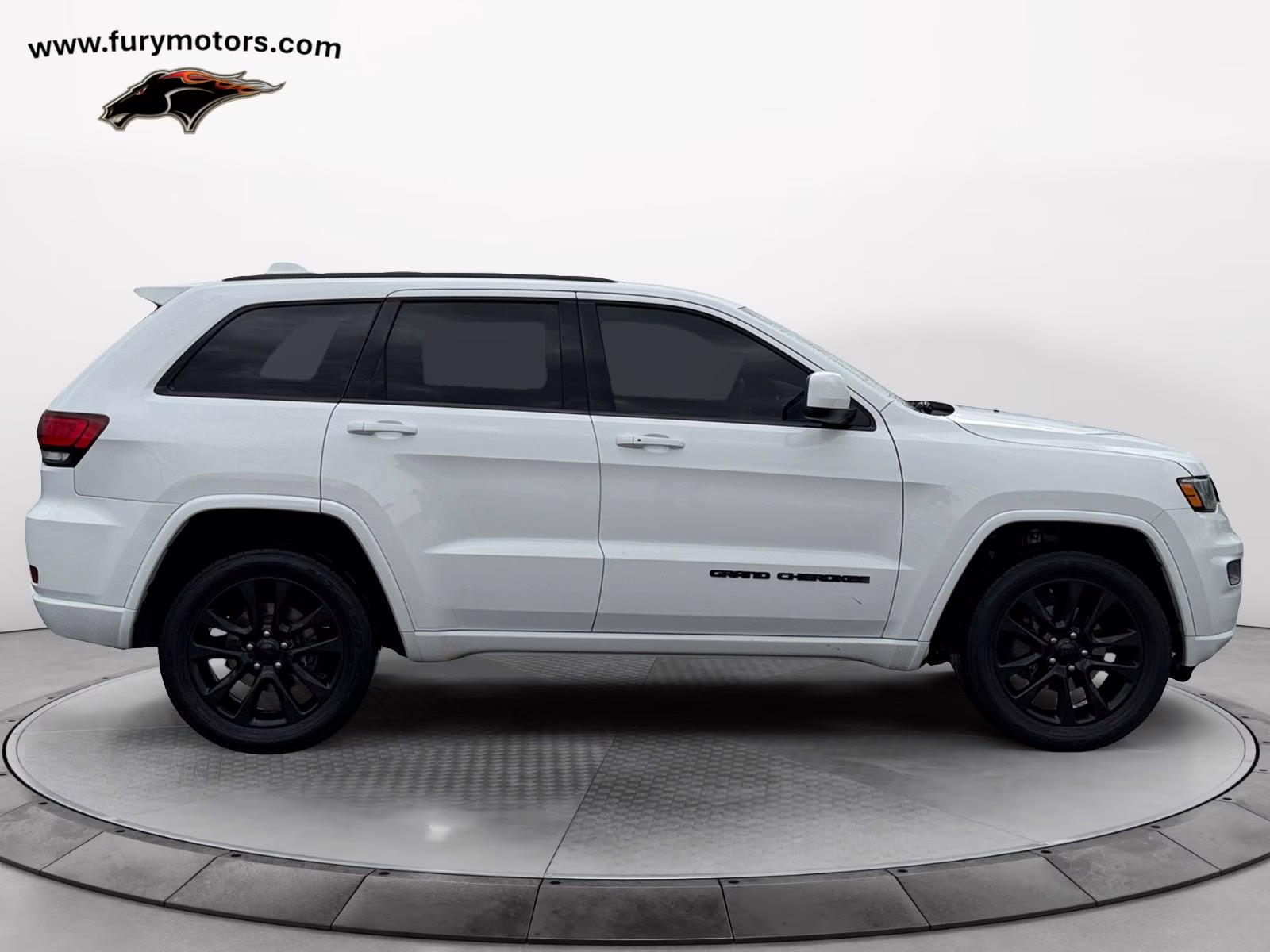 Used 2019 Jeep Grand Cherokee Altitude with VIN 1C4RJFAG3KC558946 for sale in Stillwater, MN