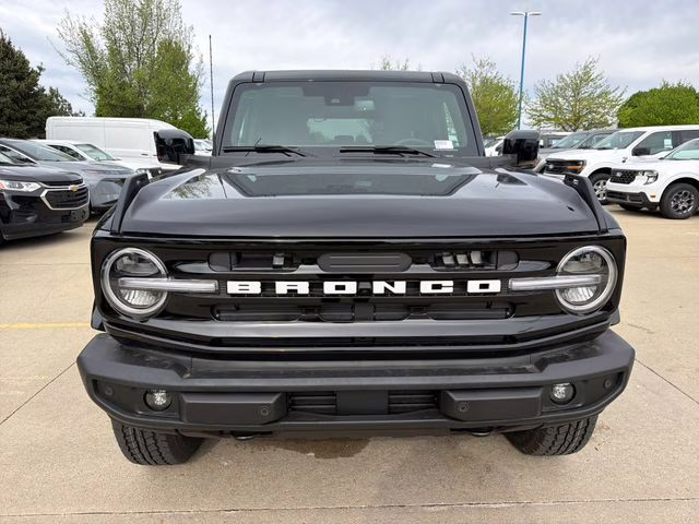 2026 Shadow Black Ford Bronco Outer Banks 4X4 SUV