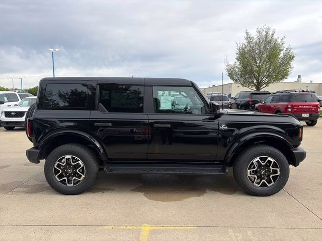 2026 Shadow Black Ford Bronco Outer Banks 4X4 SUV