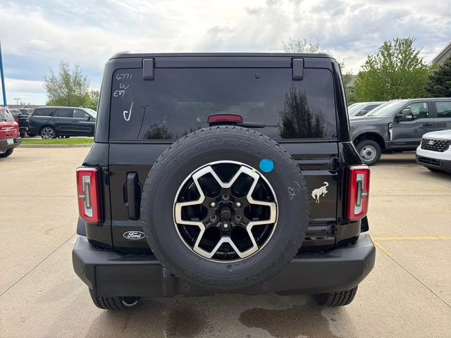 2026 Shadow Black Ford Bronco Outer Banks 4X4 SUV