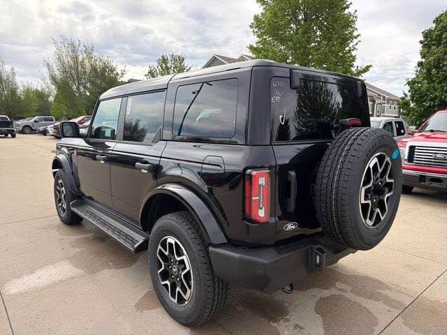 2026 Shadow Black Ford Bronco Outer Banks 4X4 SUV