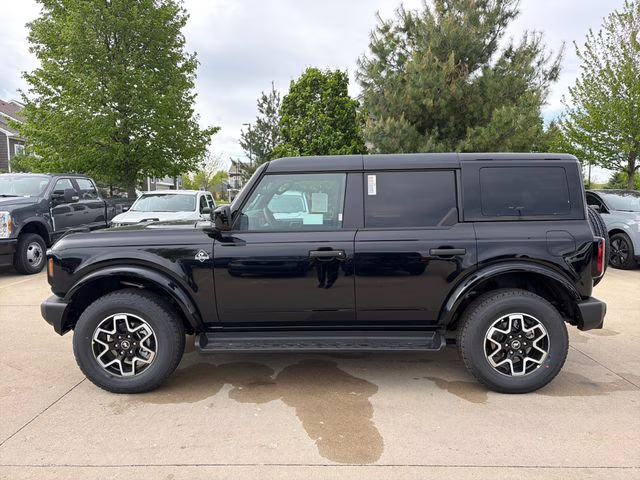 2026 Shadow Black Ford Bronco Outer Banks 4X4 SUV