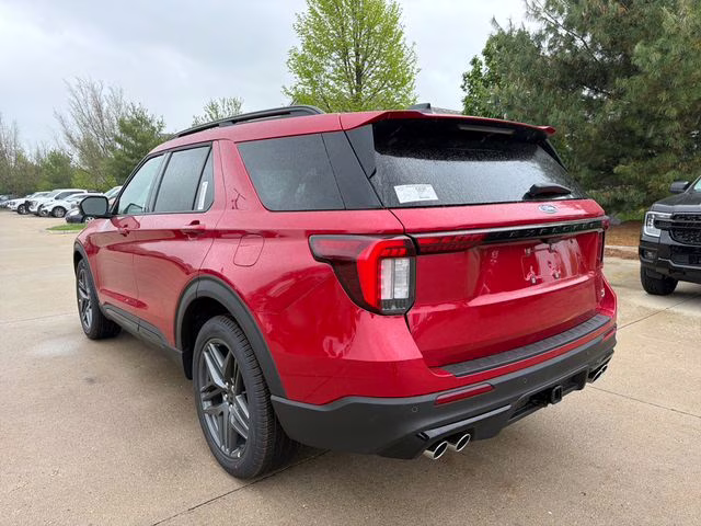 2026 Rapid Red Metallic Tinted Clearcoat Ford Explorer ST 4X4 SUV